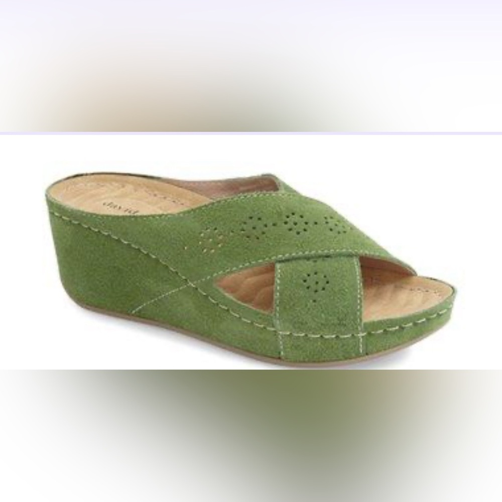 David Tate Green Suede Savannah Platform Wedge Sandals Sz 10W NWOB